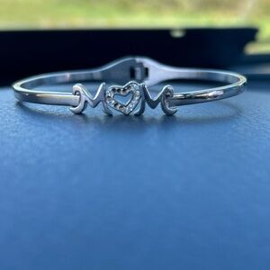 Mama expandable bracelet